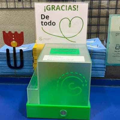 Hucha solidaria de la Asociación Española Contra el Cáncer